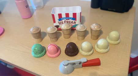 Toy kitchen toys. Off Boxelder dr 92563