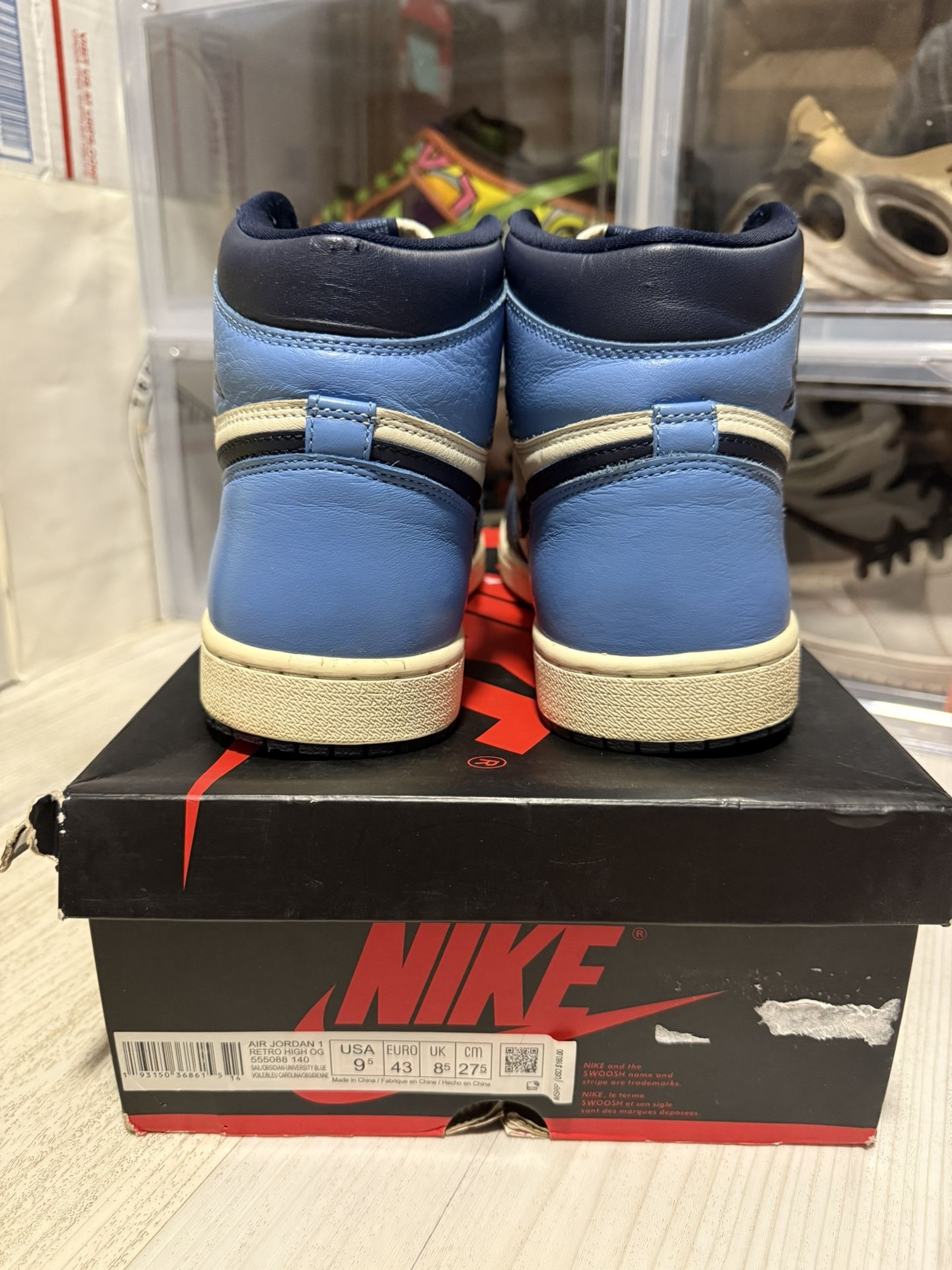 Air Jordan 1 Retro High OG Obsidian