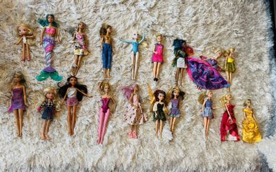 19 dolls. 19 Muñecas Recojer En Berwyn
