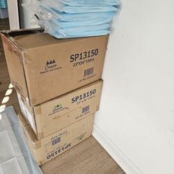 Over 500 Underpads/puppy Pads. 23"×36". Make Offer For All. 