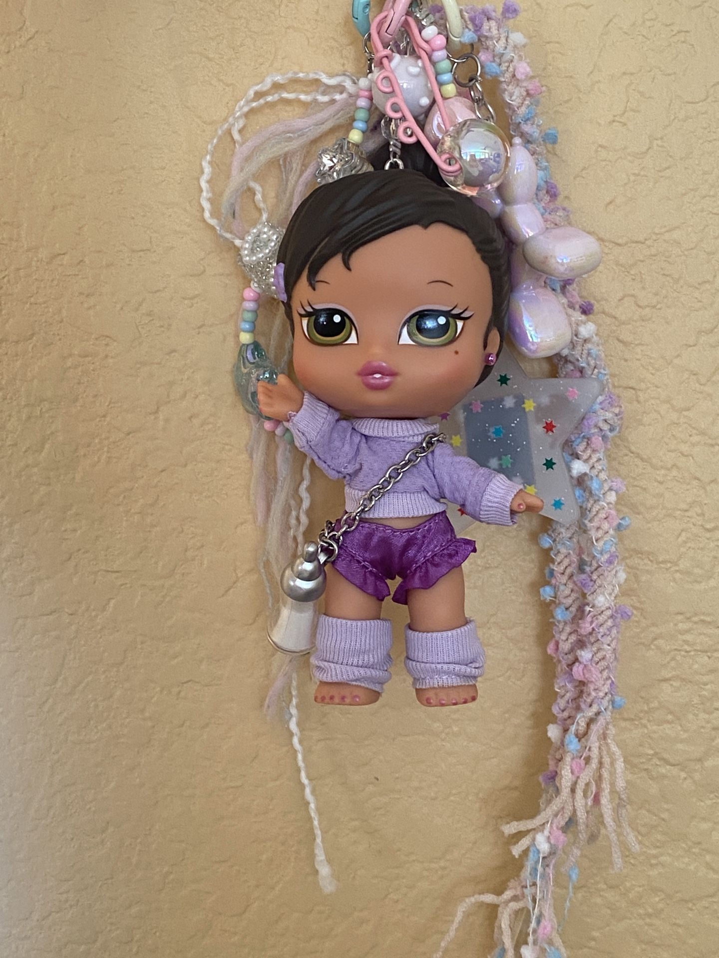 100% Authentic Bratz Babyz Keychain in Yasmín Runway