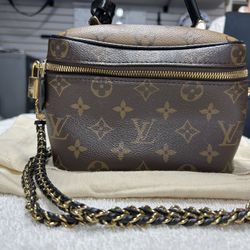 Louis Vuitton Vanity PM Reverse Monogram 