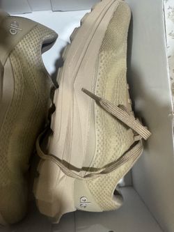 ALO RUNNER SHOES