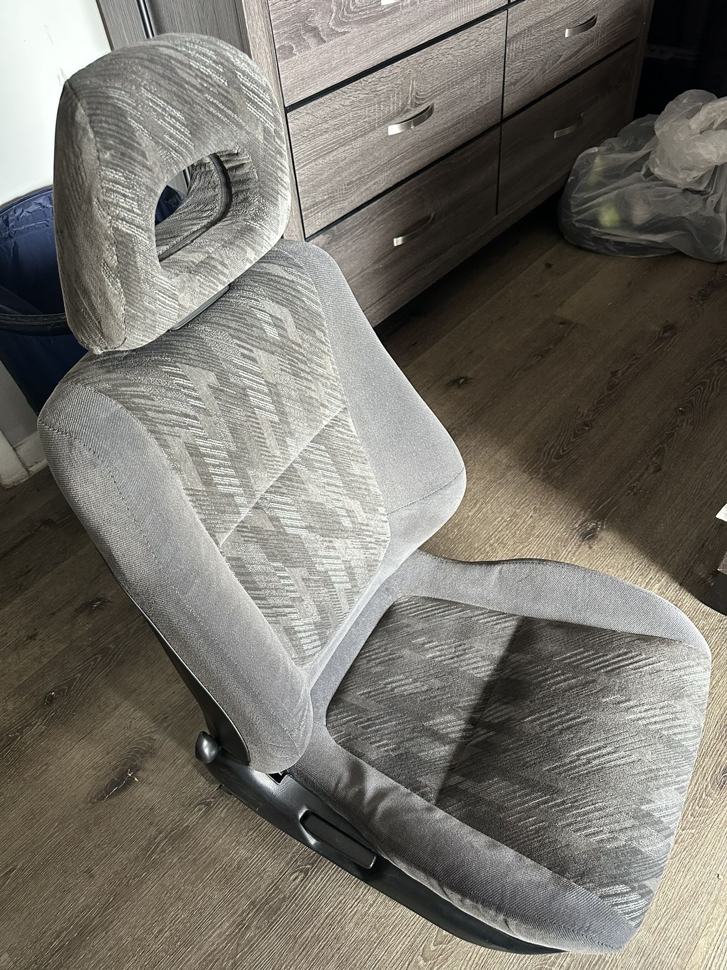 94-01 Acura Integra Seats