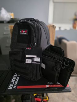 Brand new VAL-R gun range backpack bag with pistol cases
