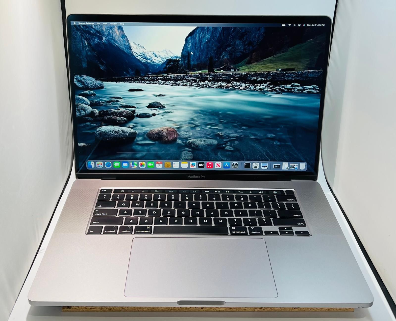 5500m Laptop Macbook Pro 16 Amd Radeon Pro 5500m Apple Macbook Pro 