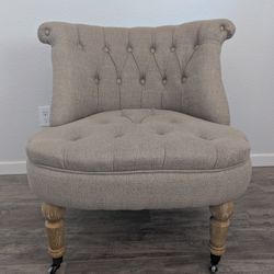 Traditional Accent Chair 