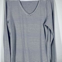 SOFT SURROUNDINGS Gray White Stripe Long Sleeve V-Neck Top T-Shirt - Size Lg
