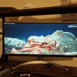 Mac Mini M4, Monitor And keyboard