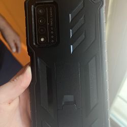 REVVL V+ 5G Only used for a year