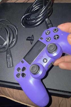PS4 slim 1tb