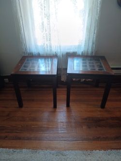 2 End Tables 