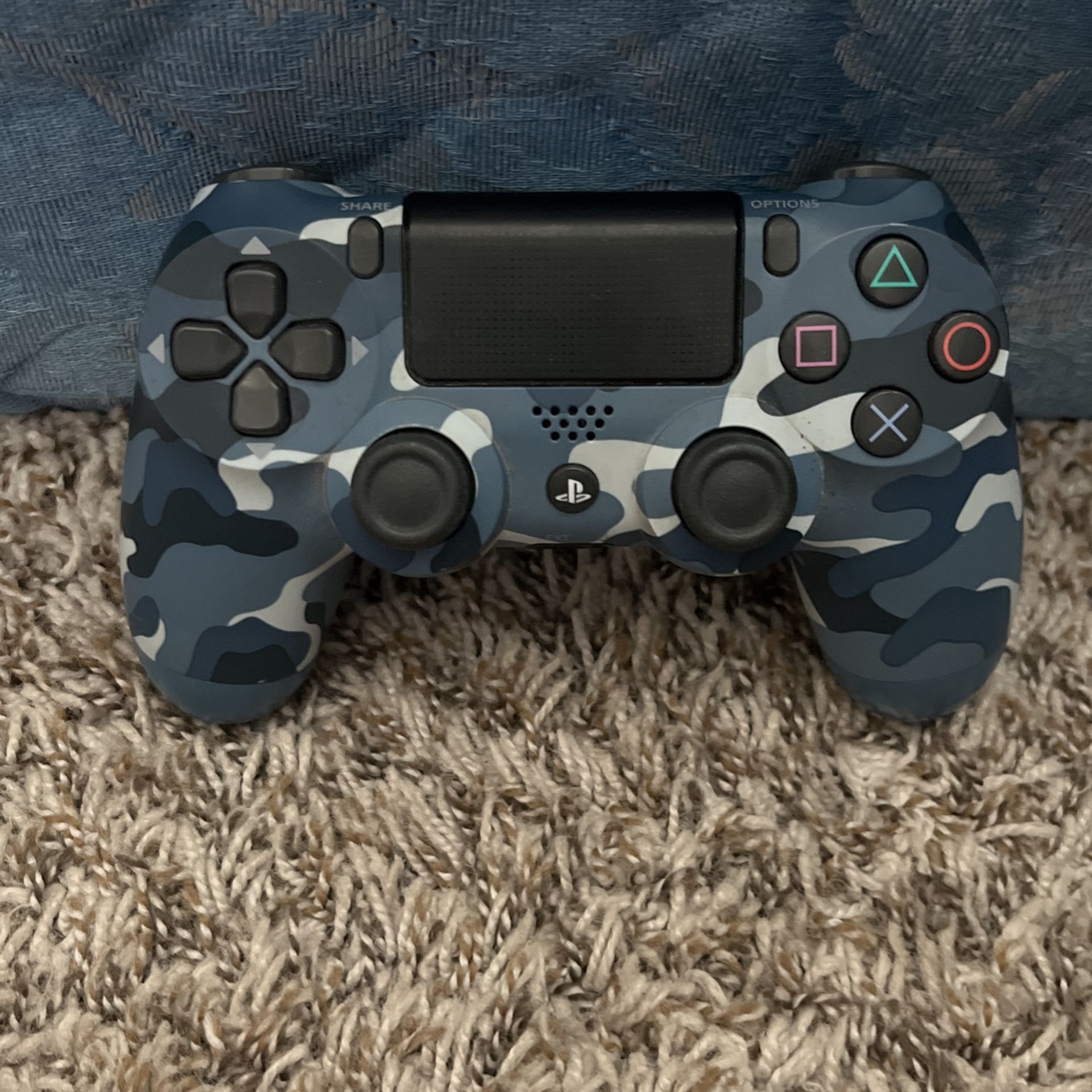 PS4 Controller