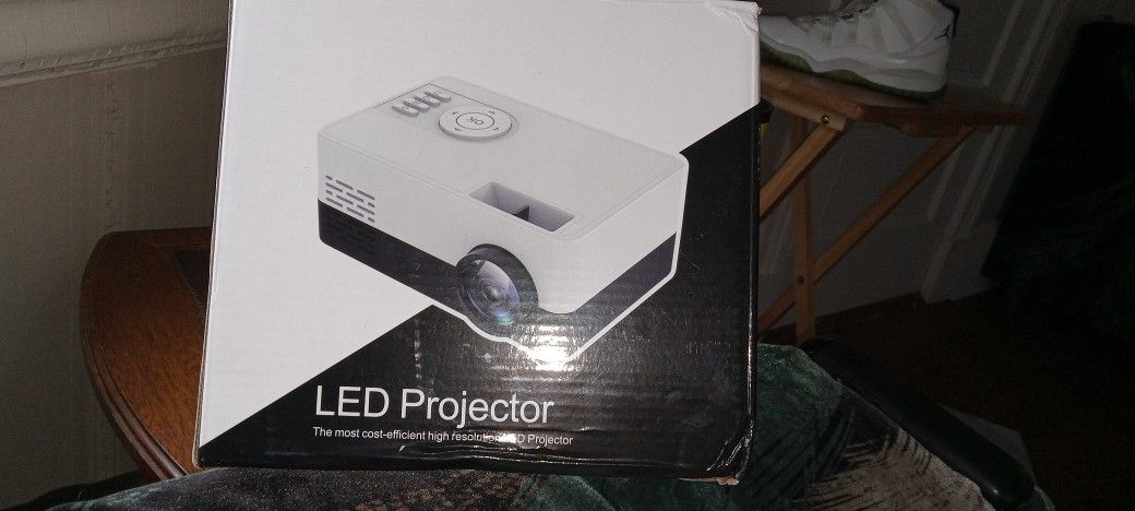 LED Projector
