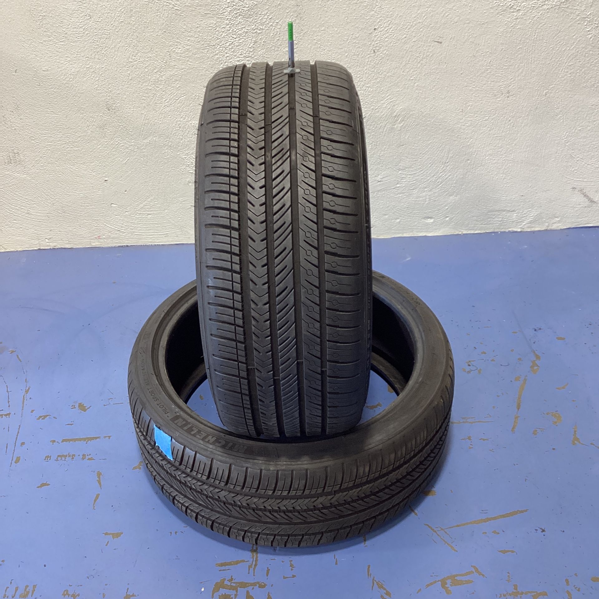 255/35/21 Michelin Pilot Sport All Season 4 Tesla Tires 9/32 Life Left