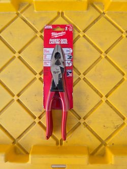 Milwaukee
9 in. Lineman & 8 in. Diagonal Dipped Grip Plier Set (2-Piece)