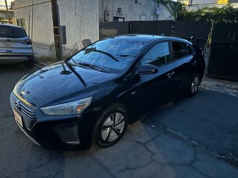 Hyundai Ioniq Hybrid Hatchback