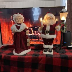 Animated vintage Mrs & Mr  Claus 