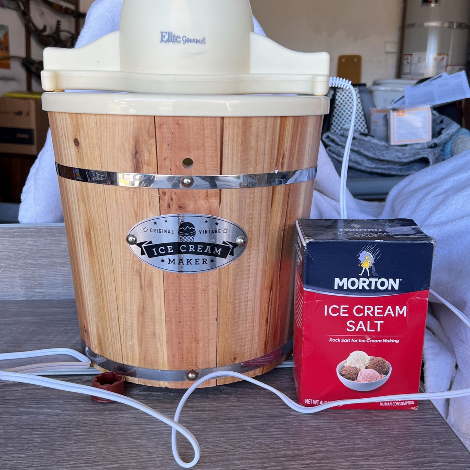 Ice Cream Maker Electric for Sale in Huntington Beach, CA - OfferUp