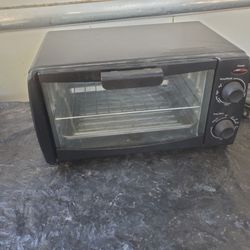 Vases,tripod,toaster oven,mis