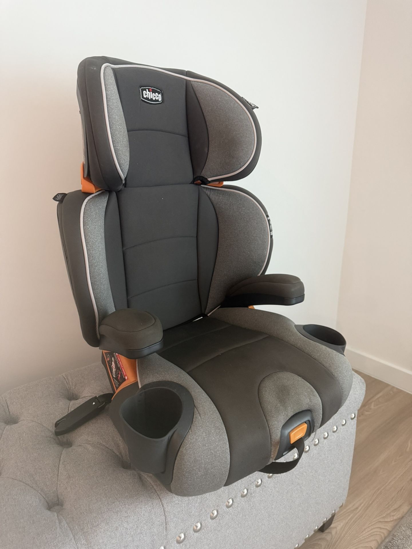 Chicco Booster Seat 2 in 1