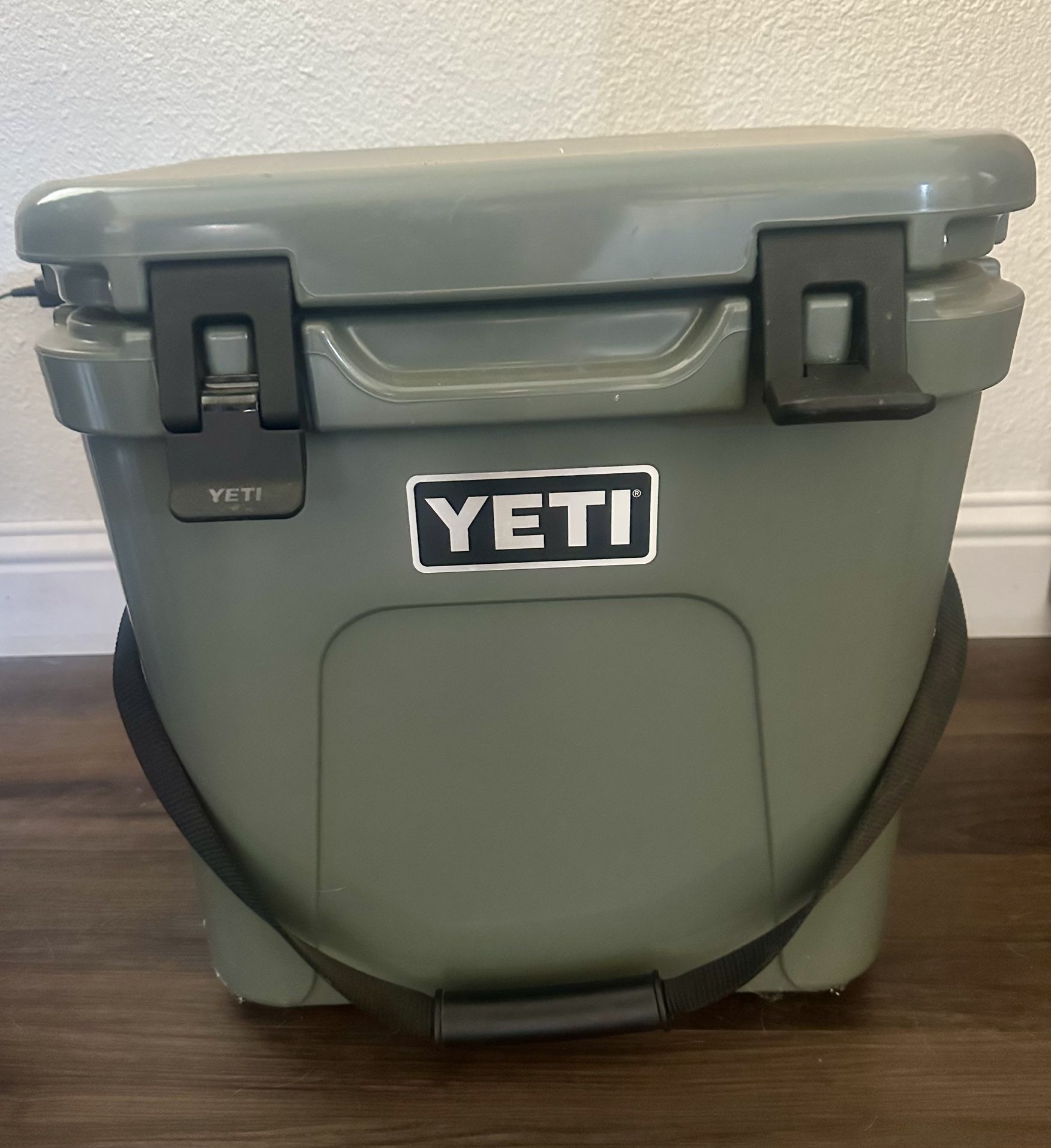 Yeti Roadie 24 Camp Green