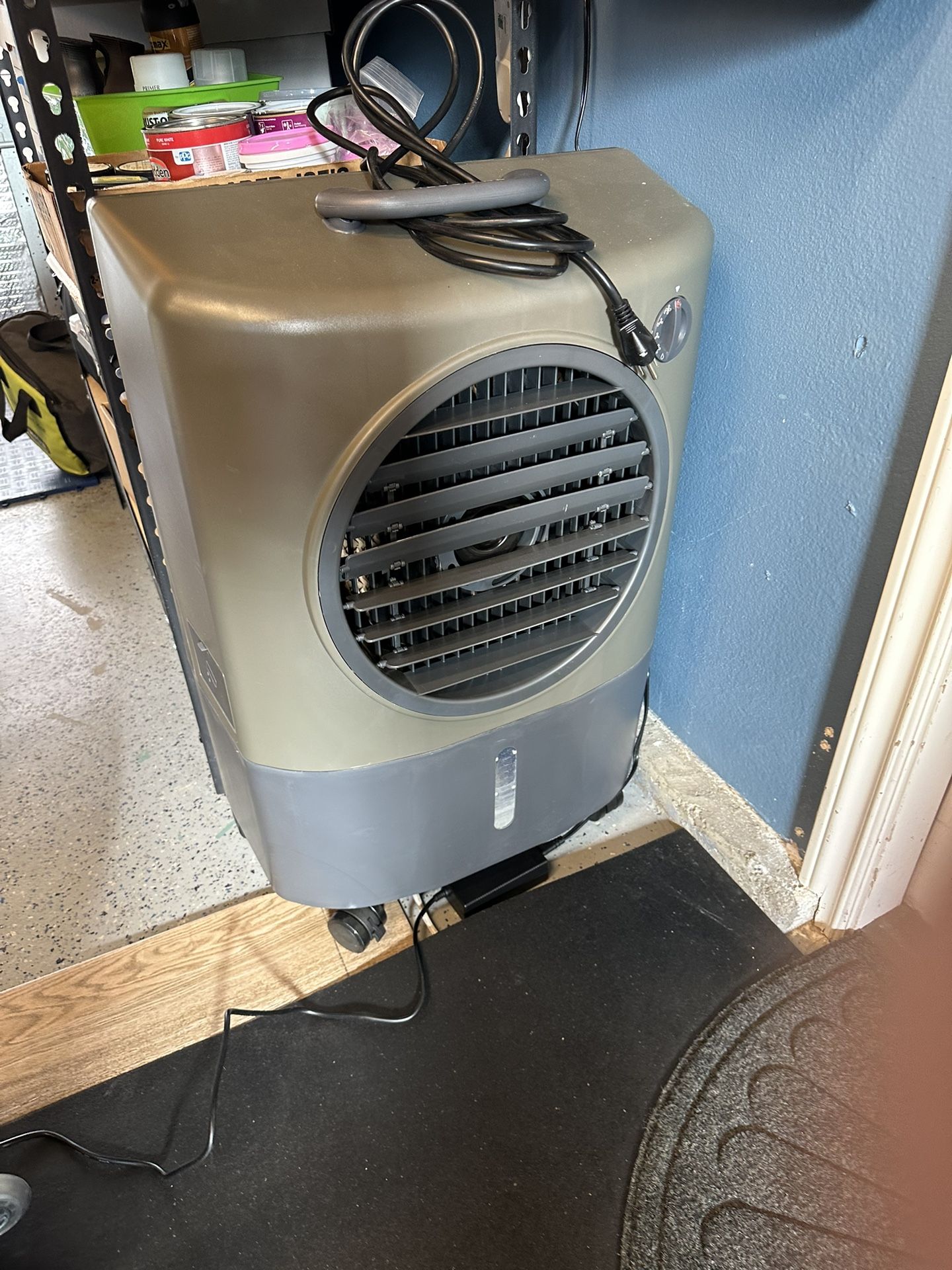 Hessaire 1 300 CFM 2 Speed Portable Fan Evaporative Cooler Swamp