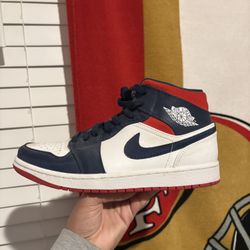 Jordan 1 Mid SE