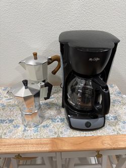 Coffee pot and moka pots