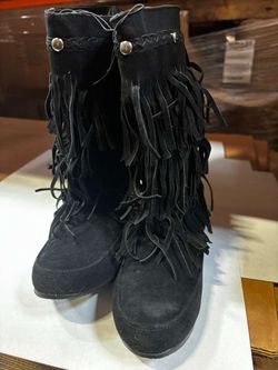 Women’s Seasonal Boots – Wholesale Box (6 Pairs) ONLY $18
