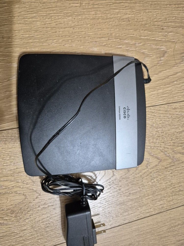 Linksys E2500 (N600) Advanced Simultaneous Dual-Band Wireless-N Router