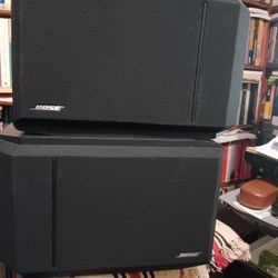 BOSE 301. SERIE IV  DIRECT REFLECTING SPEAKERS BLACK