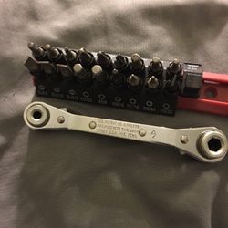 BRAND NEW 18-PIECE BIT SET WITH LIFE TIME WARRANTY KASTAR OFFSET RATCHET WRENCH $20.00