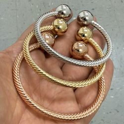 Choose One Of The Beautiful Woman Bangle🌟🌟🌟 