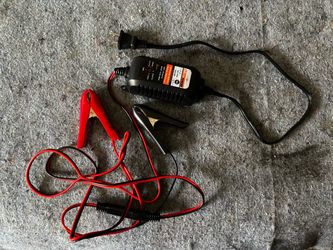 MOTOPOWER MPO0205A 12V 800mA Automatic Battery Charger, Maintainer, Trickle and Desulfator