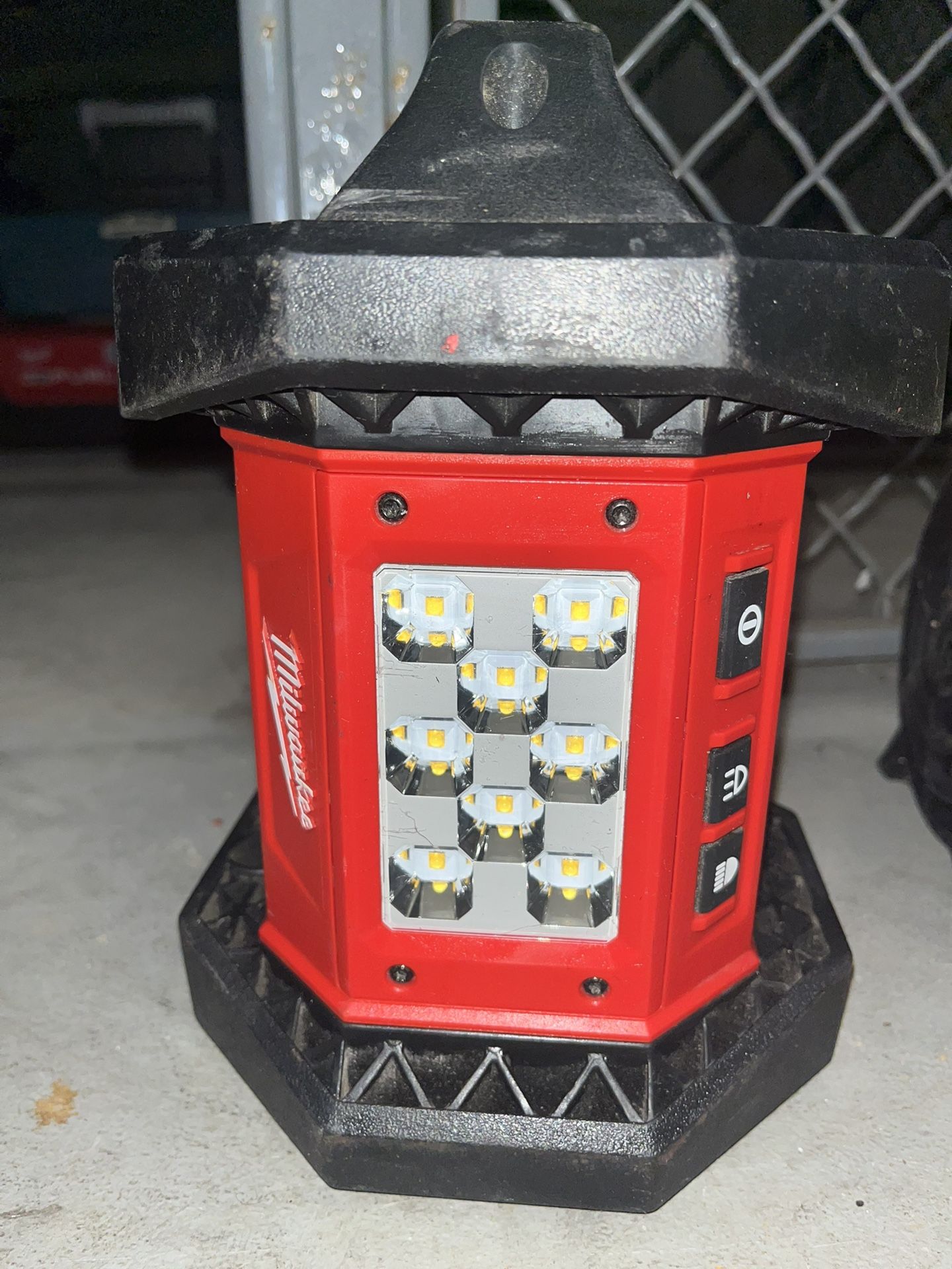 Milwaukee Flood Light