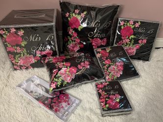 Set De Cojines Para 15 Años Nuevo cushion set for quinceañera 15th …….everything is new…