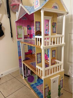 Big doll house