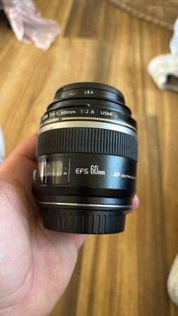 Canon EF-S 60mm f/2.8 USM Macro Lens – Excellent Condition