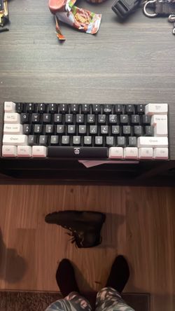 60% mechanical gaming keyboard