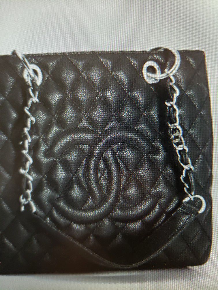 Chanel Shoulder Sheepskin Bag.
