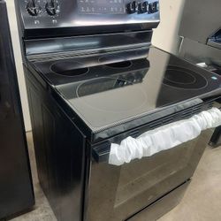 GE 30" Electric Free-standing Range
