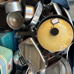 Pots and pans Everything must go! 