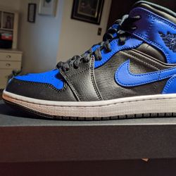 Jordan 1 Mids Hyper Royals Size 9m