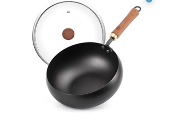WANGYUANJI 9.5-Inch Carbon Steel Wok with Lid, Flat Bottom Stir Fry Pan Deep 3.5 QT bowl for 1–2 servings; smooth carbon steel surface; flat base for