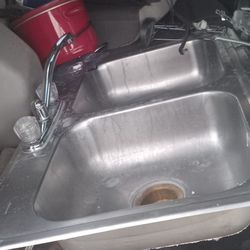 Double sink  for $60 dollars