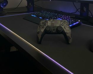 DualSense Wireless Controller – Gray Camouflage
