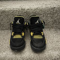 Jordan 4 Yellow Thunder 