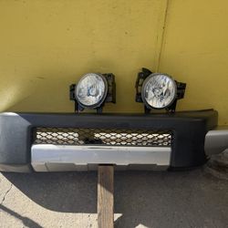 2007-2014 TOYOTA FJ CRUISER FRONT BUMPER & HEADLIGHTS OEM