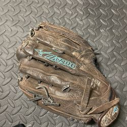 Softball/Baseball Bag Glove And Cleats